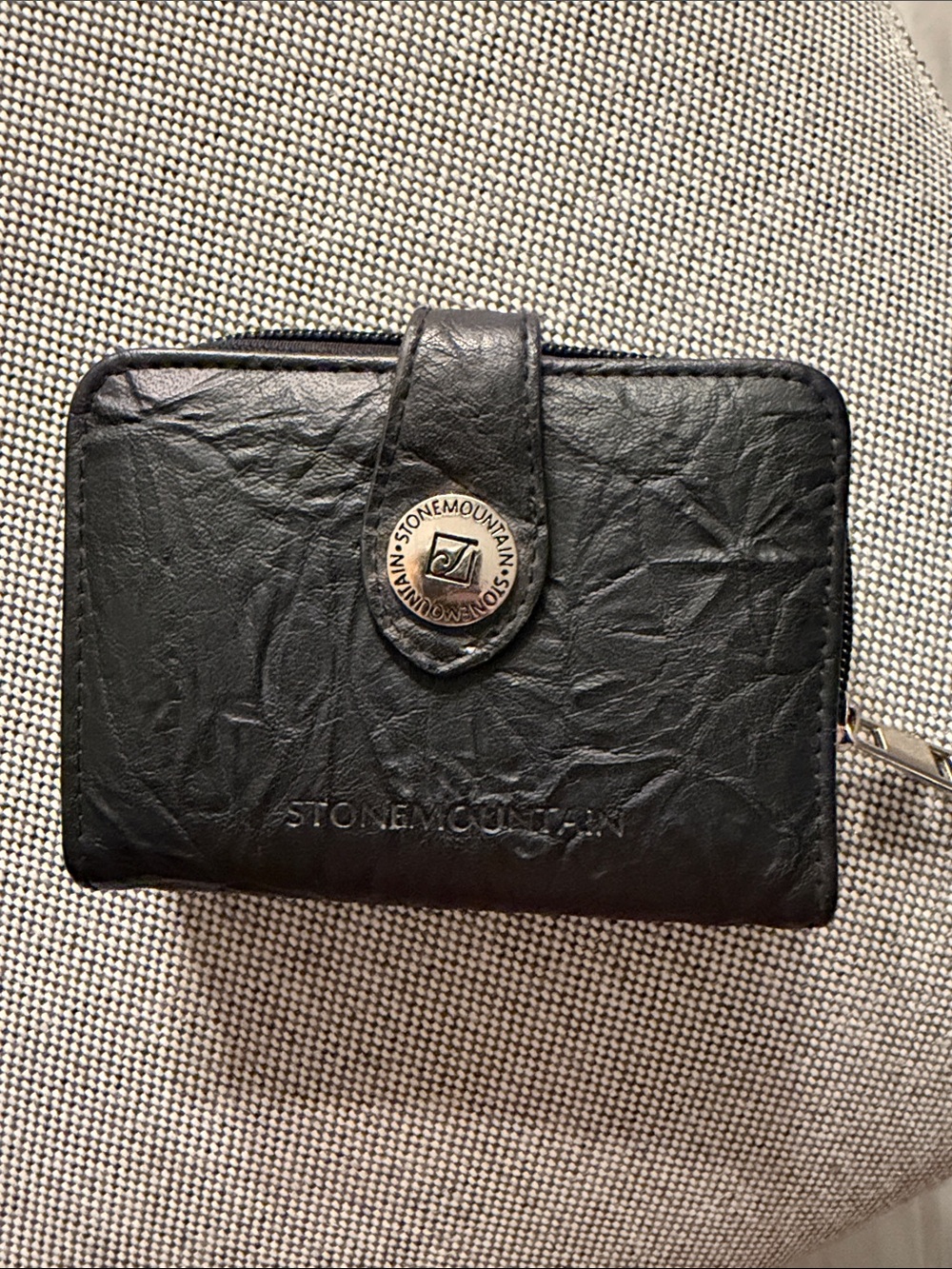 Stone Mountain Accessories Black Textured Zip-Around Wallet
